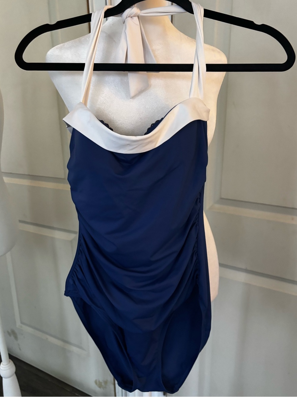 Lauren Ralph Lauren Shirred Bandeau One Piece Swimsuit - Picture 4 of 4